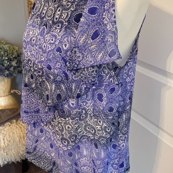 Beautiful Vintage Silky Blue Asymmetrical Summer Lightweight Blouse. Size US 6. - Picture 8 of 10